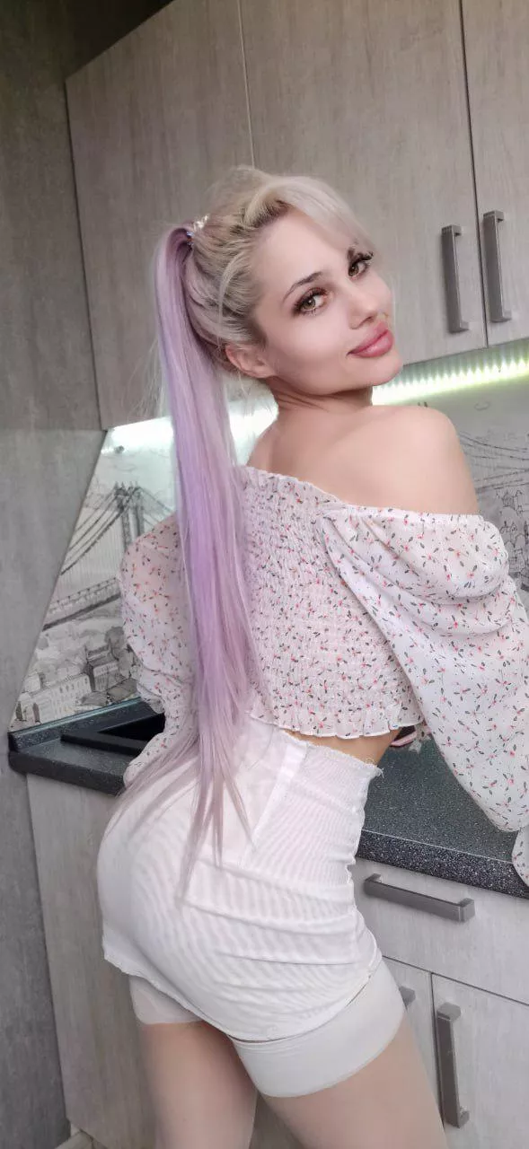 Today is a white set. You should like it.