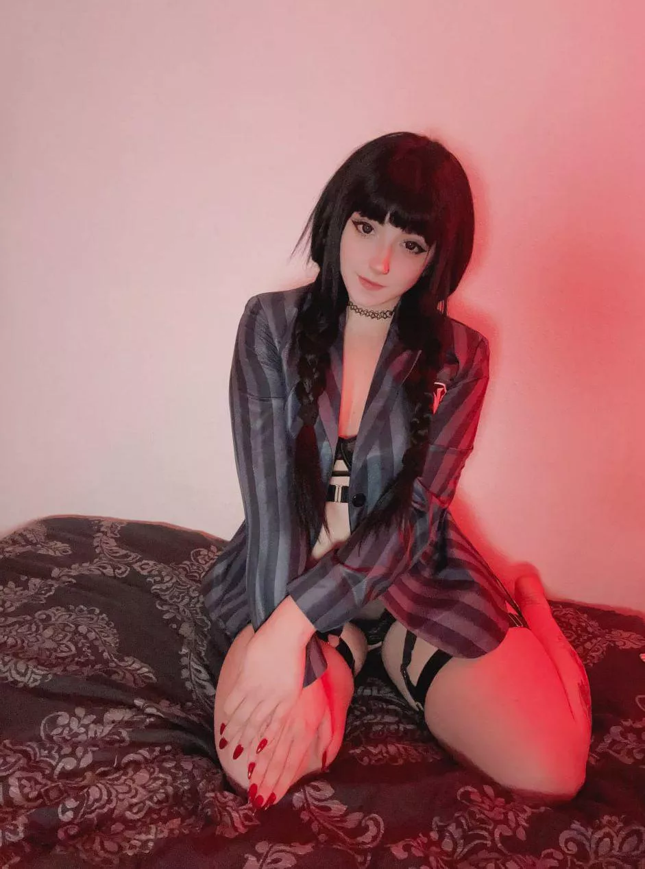 Wednesday Adams cosplay by Kuroitsune