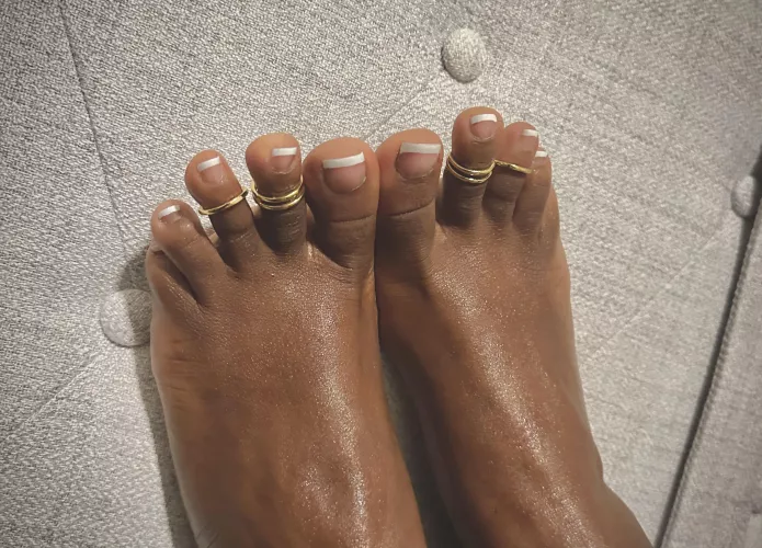 Who wants to lick my feet?