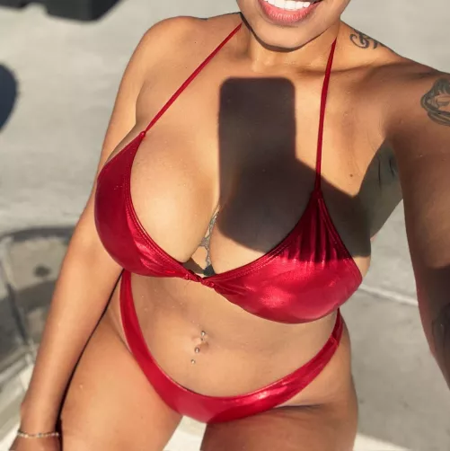 Would you invite like me to your bed?