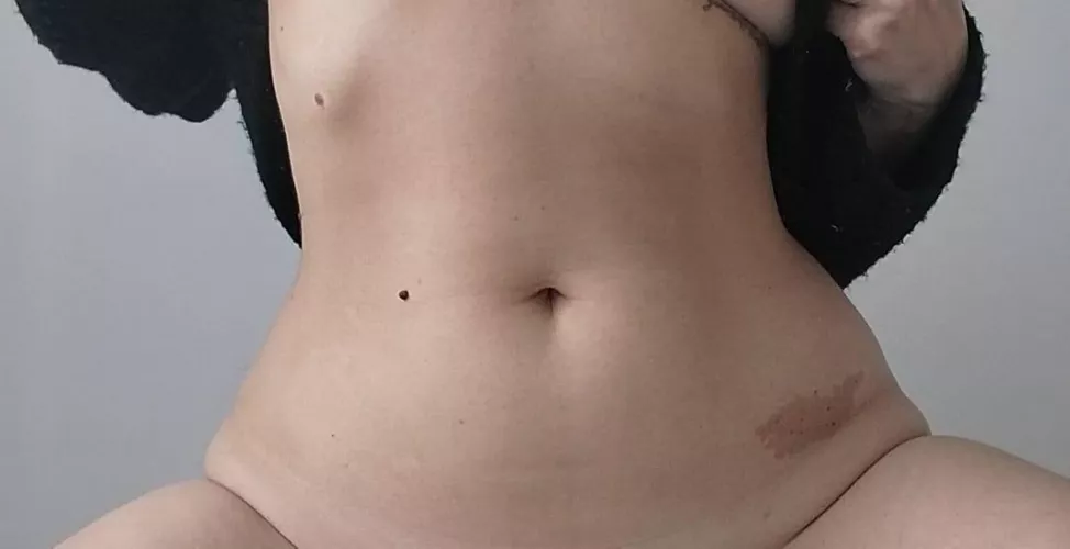 would you unload your semen on my navel?