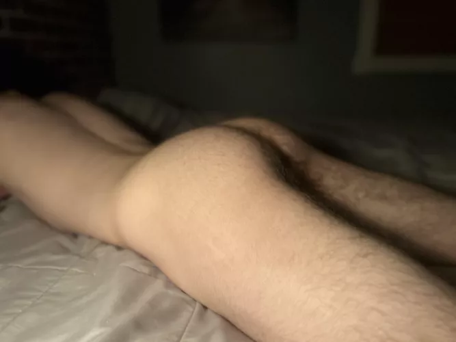 [18] wanna be roommates? 😉 