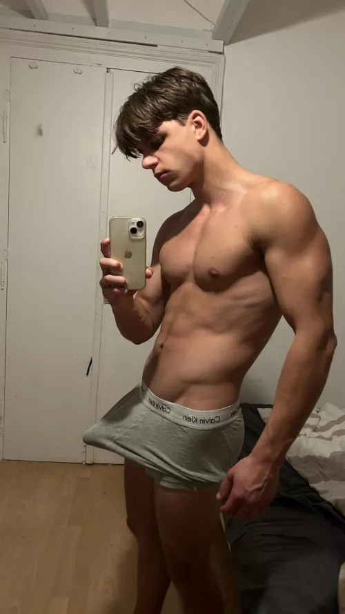 (20)Who wants to suck on my bulge?