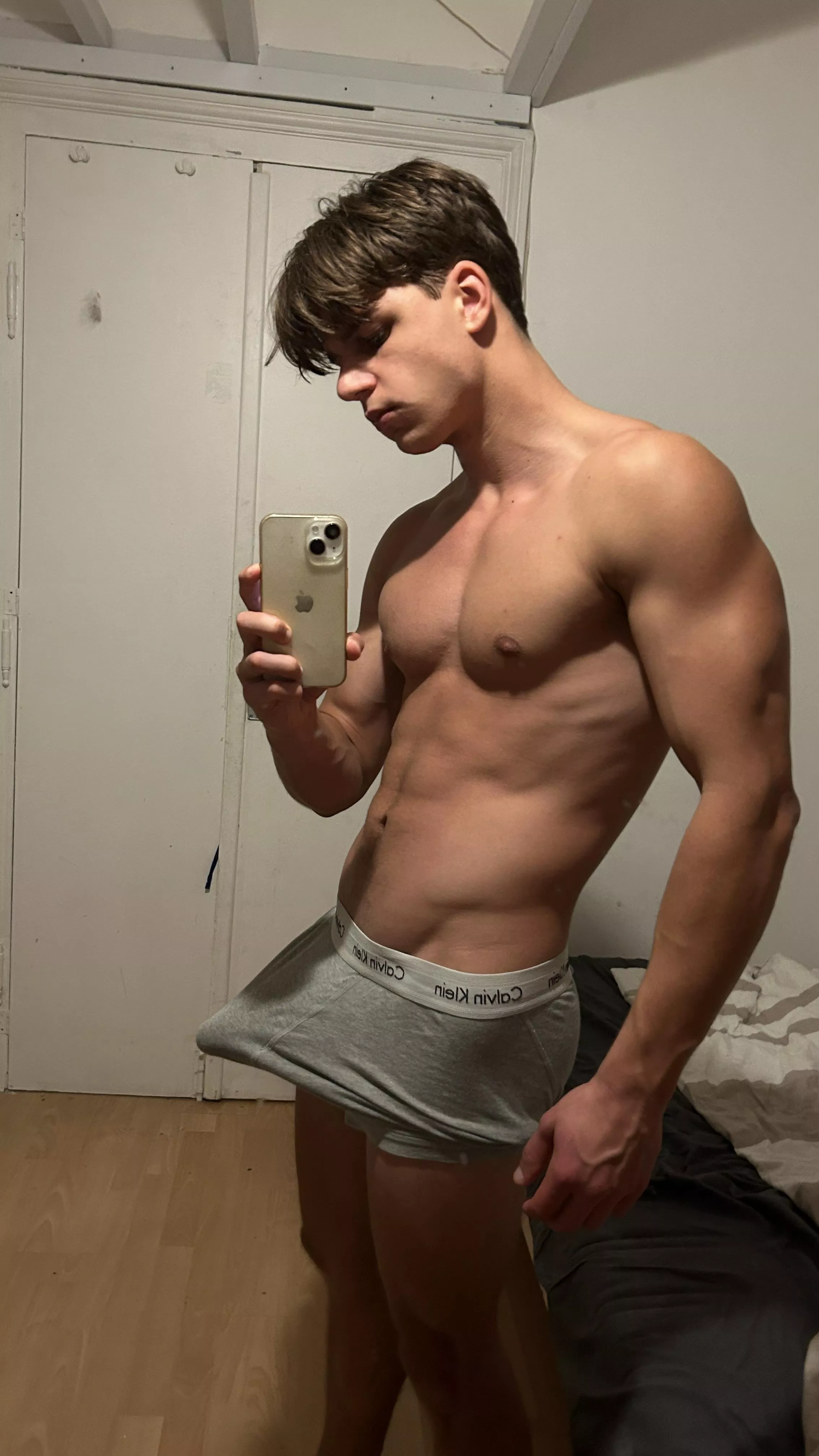 (20)Who wants to suck on my bulge?