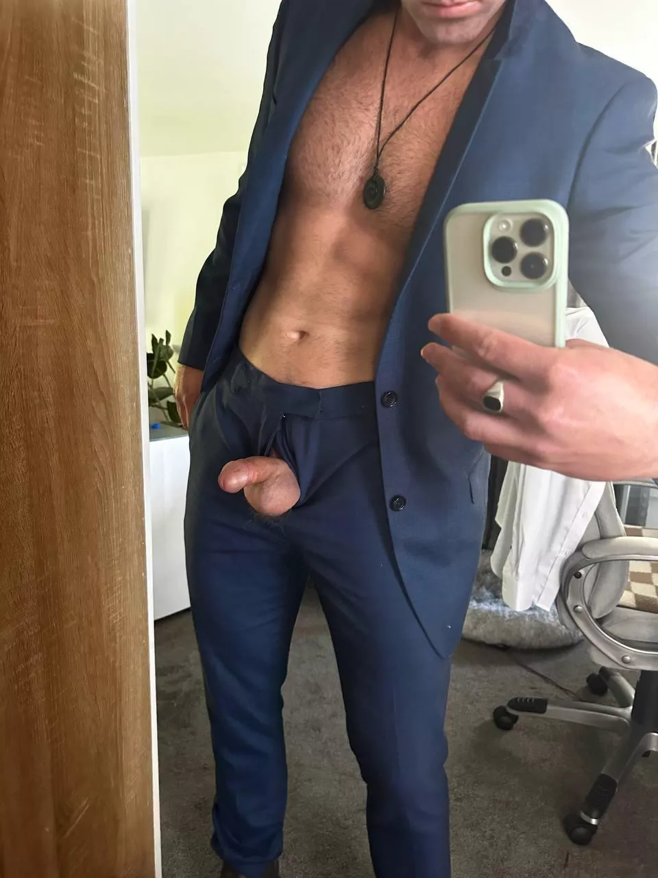 [25] Love posing for you 