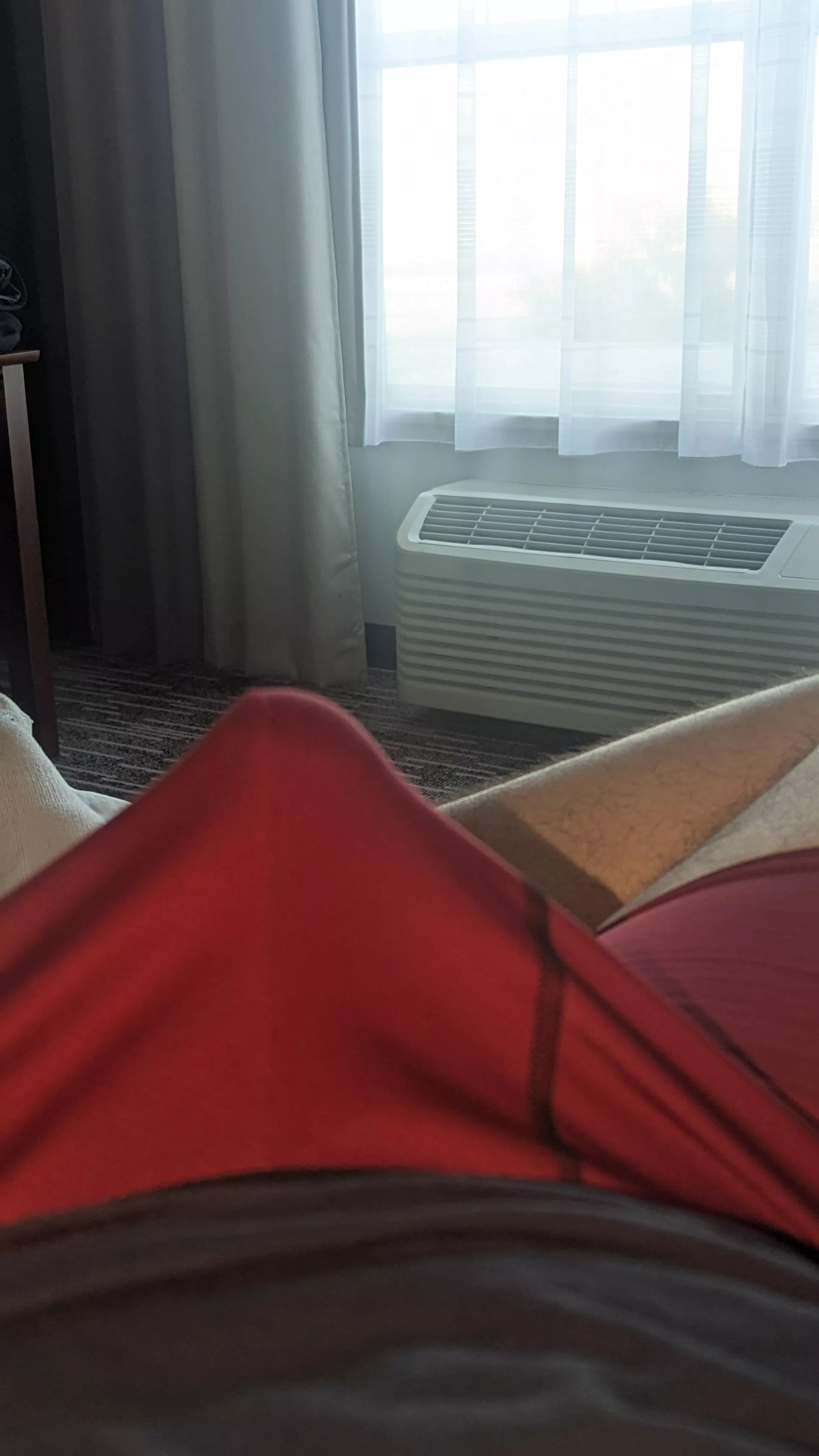 33(m) Fortdodge, in a hotel til the end of week