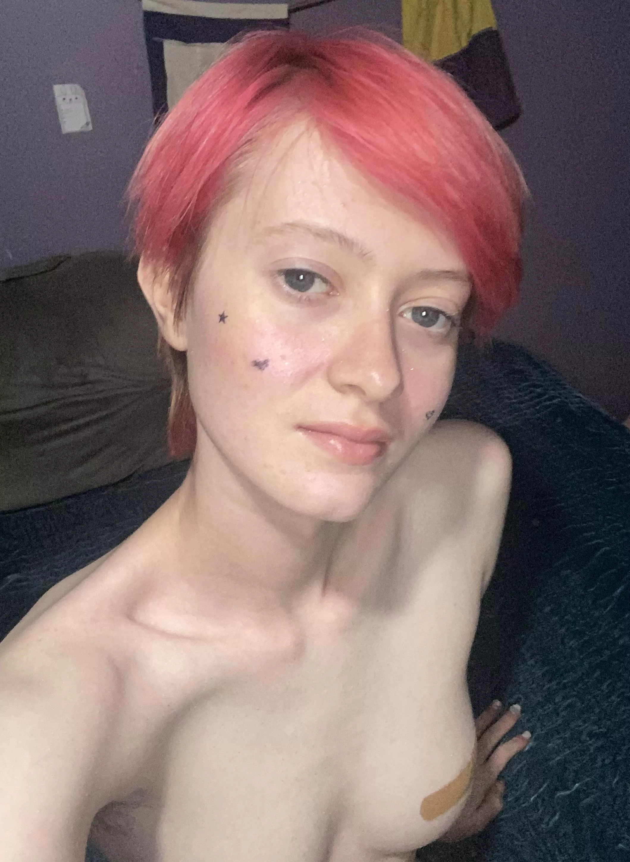 Always up for a good time! I offer [SEXTING] [VIDEOS] [PHOTOS] [RATINGS] [WEARS] and [ROLEPLAY] come say hi!