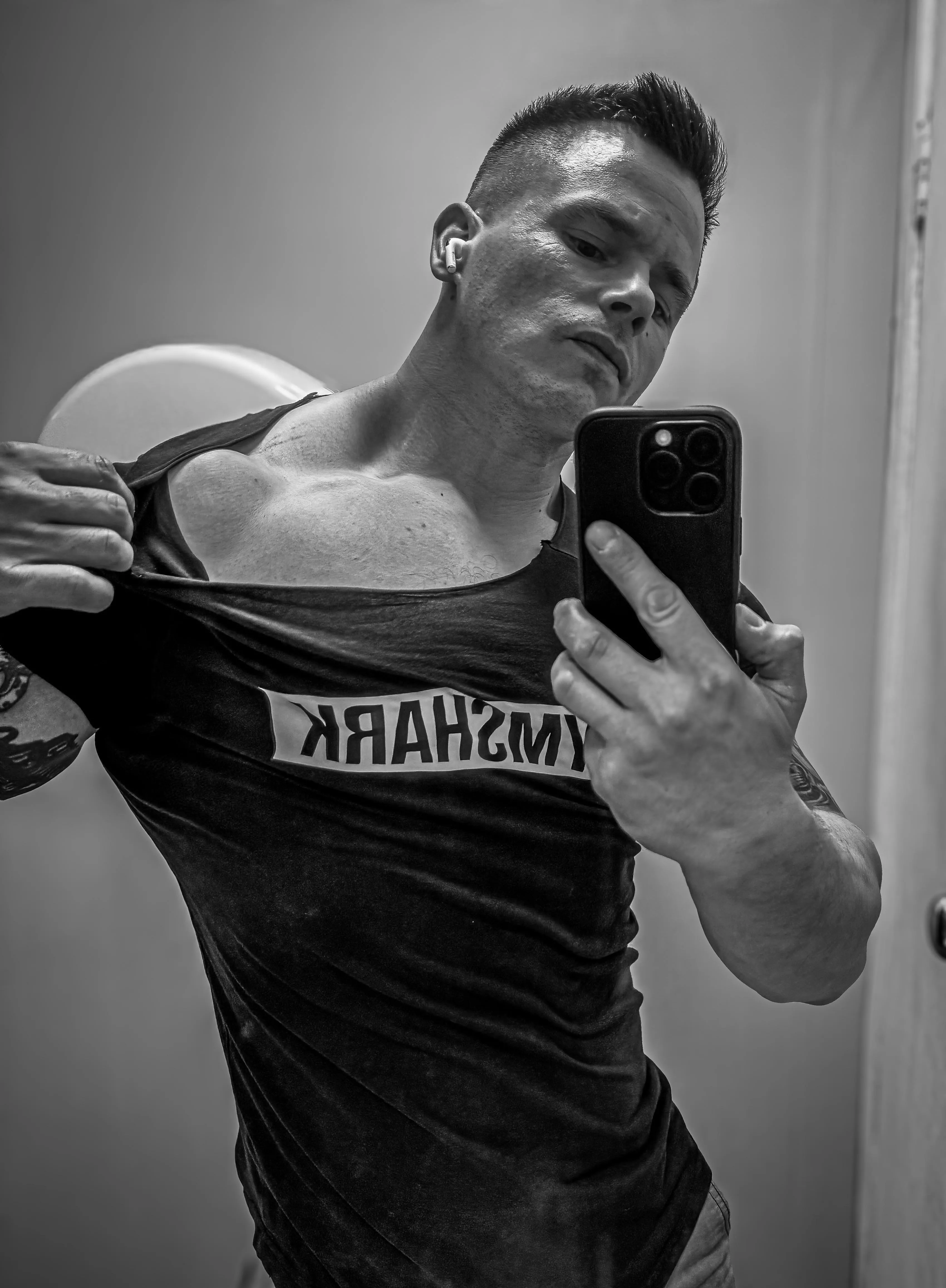 Crawling out of my skin 34m