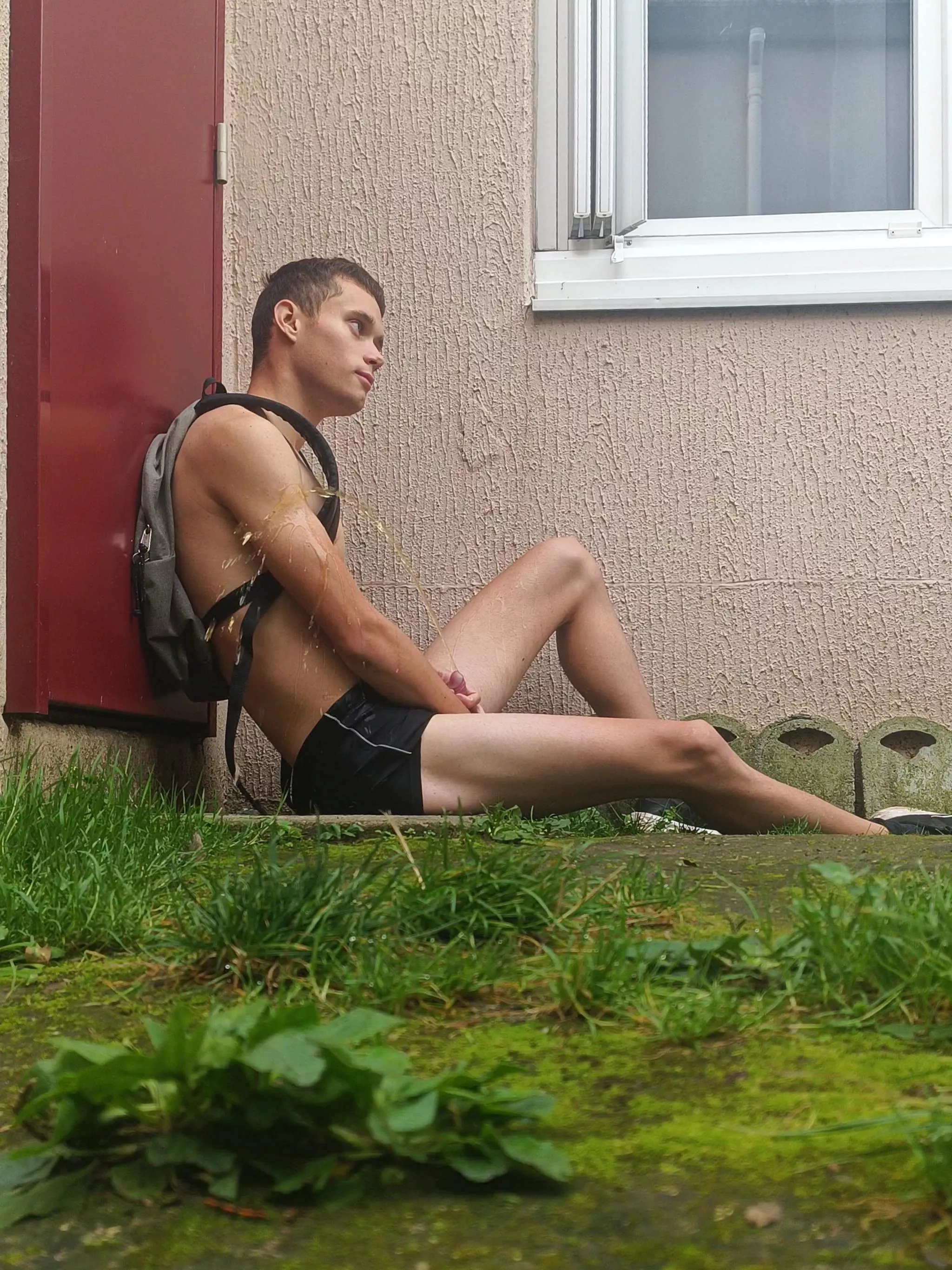 Getting cleaned before doing some walk outside