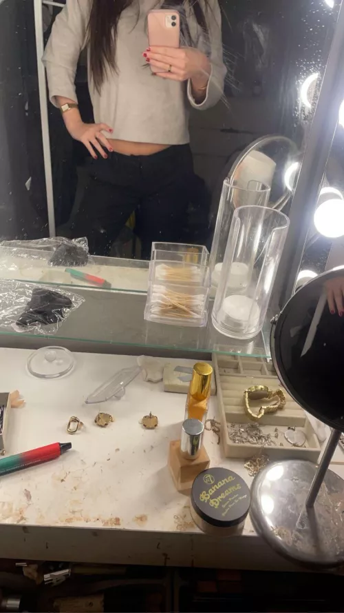 Give me a reason for u to not press ⬆️😊