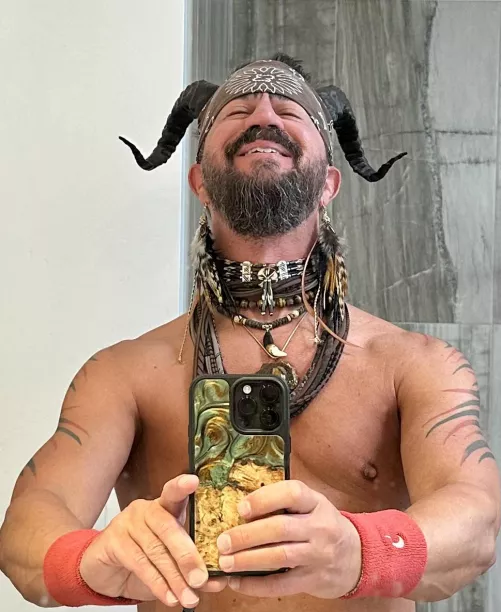 Hail Metal Brothers! 