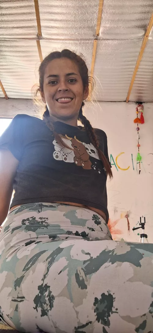 Hi, I'm looking for a daddy who wants to pamper me. 