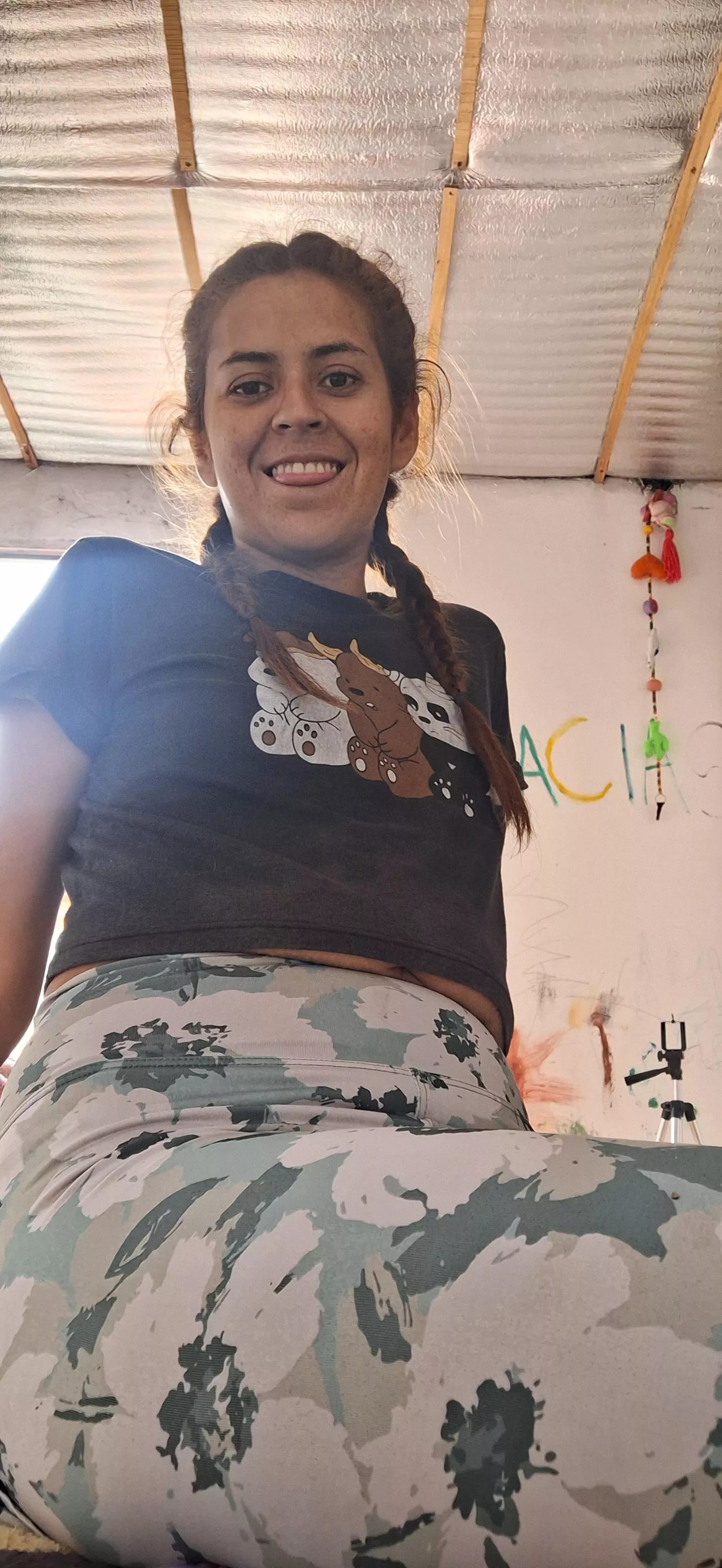 Hi, I'm looking for a daddy who wants to pamper me. 