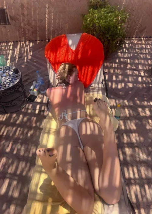 I want to be tongue fucked while being pinned down like this