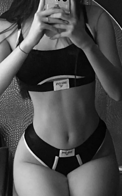 I’m 18 years old and need a sugar daddy 