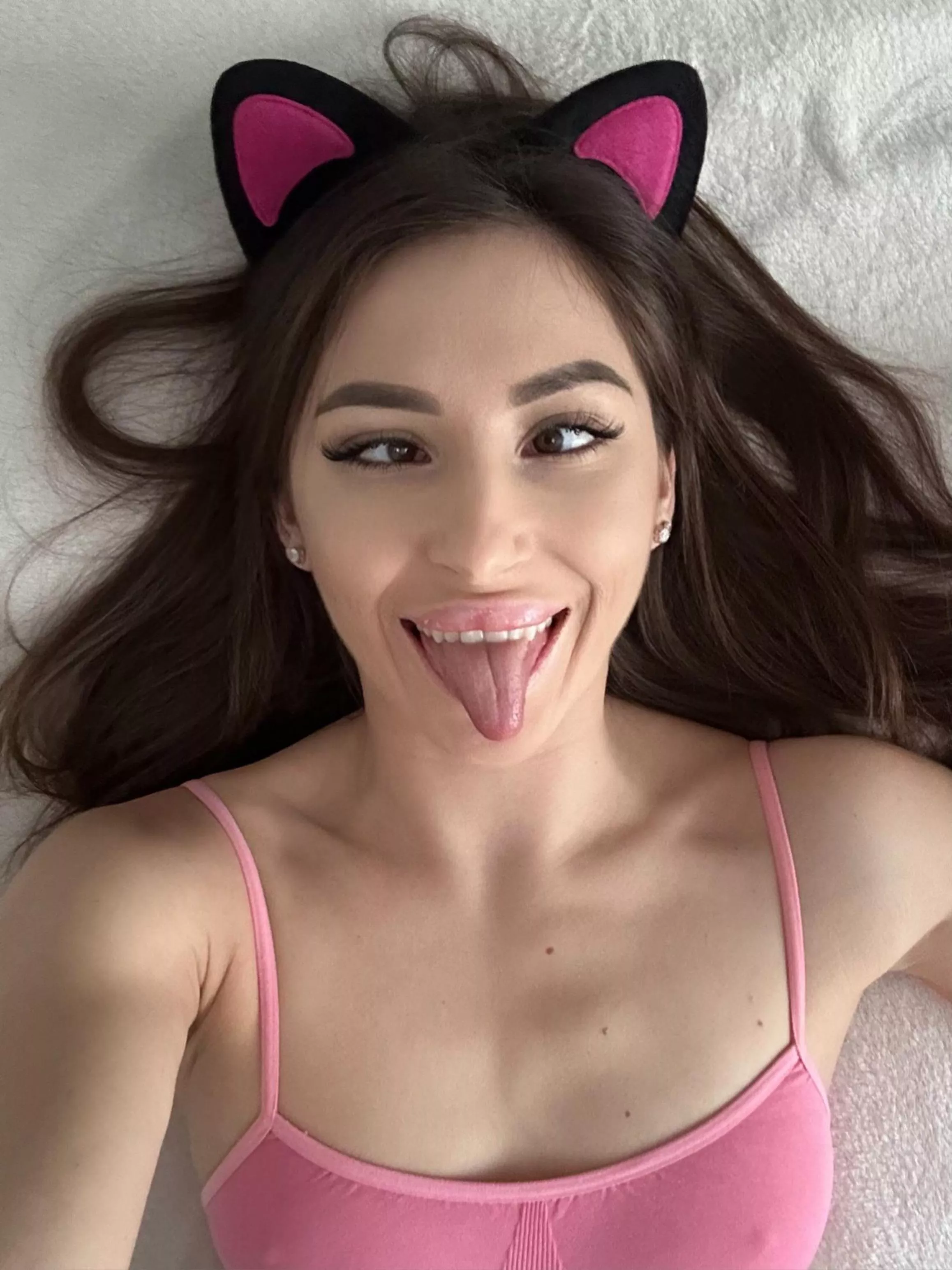 I'm looking for an owner for pussy.