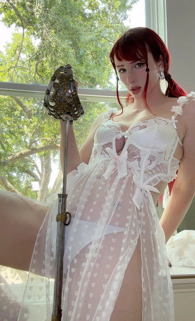 Looks sweet but slightly dangerous 😇