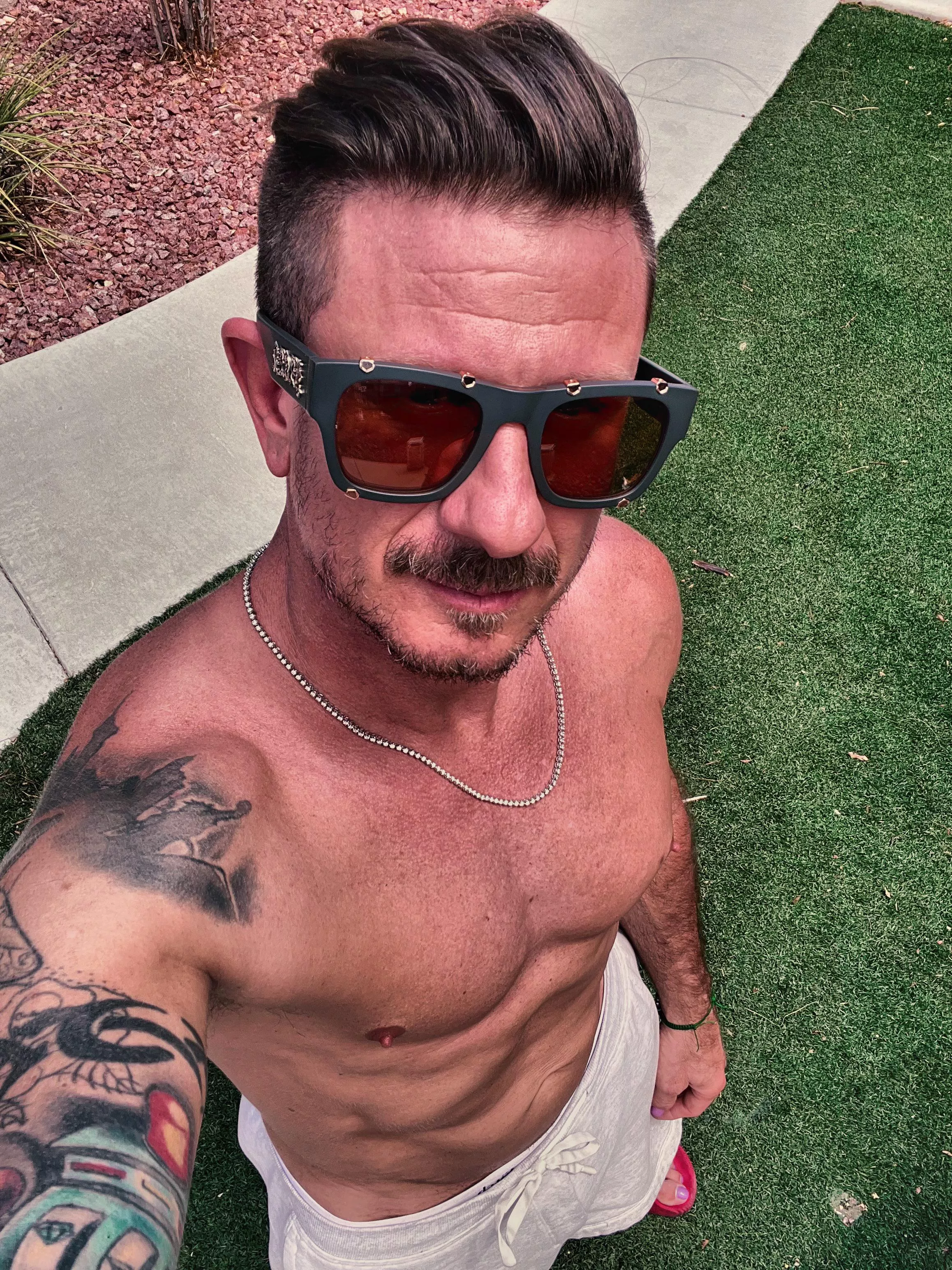 [M4F][M4MF][M4FF] Looking to Collab in Las Vegas. Have Videographer, Editor, Location. Must Be Tested. 