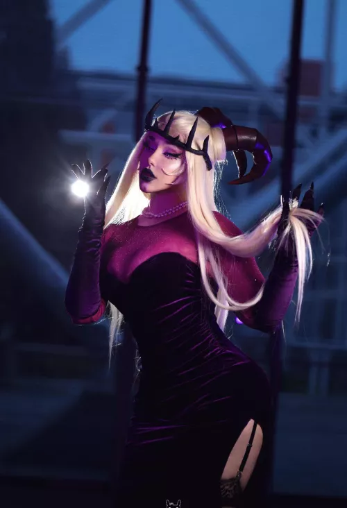 Mommy Lilith wants to play