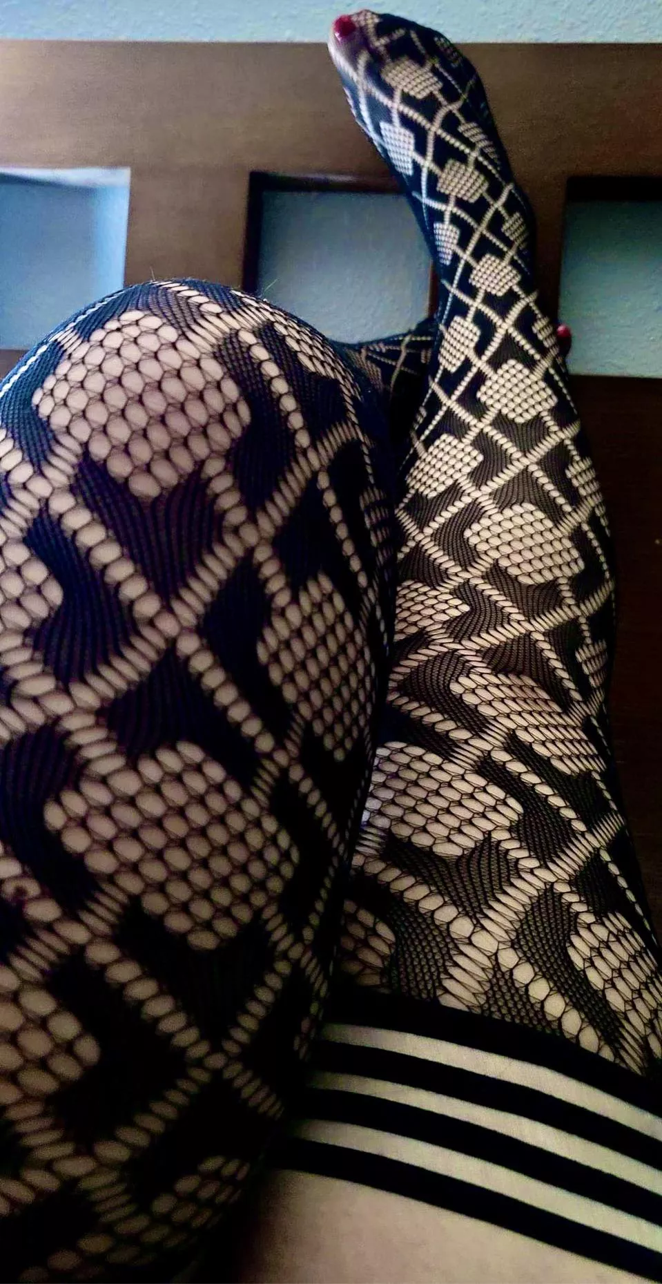 [mw4mw] Like art, i’m meant to be on your wall