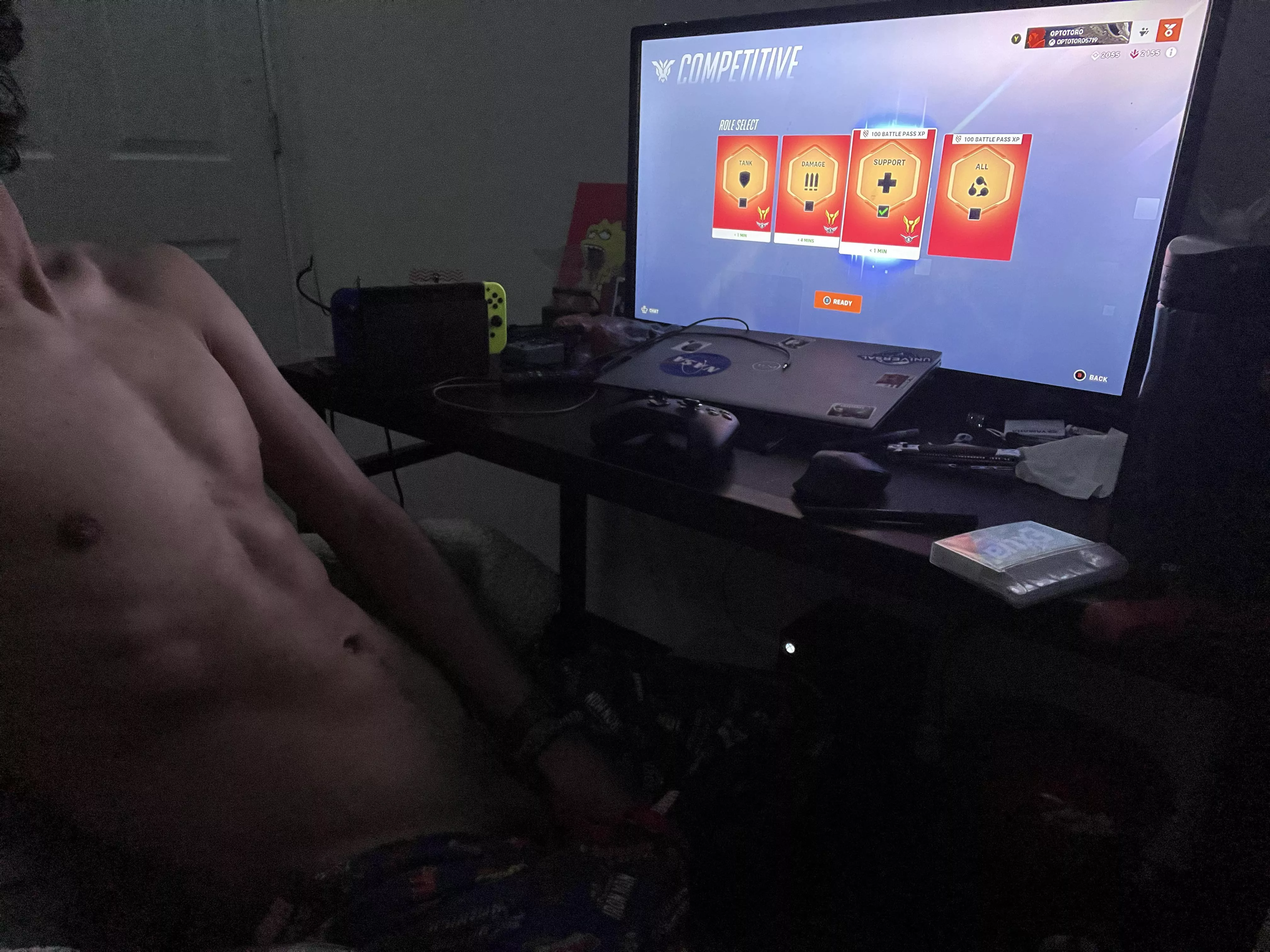 Need a duo who also likes nudes in their dms :p