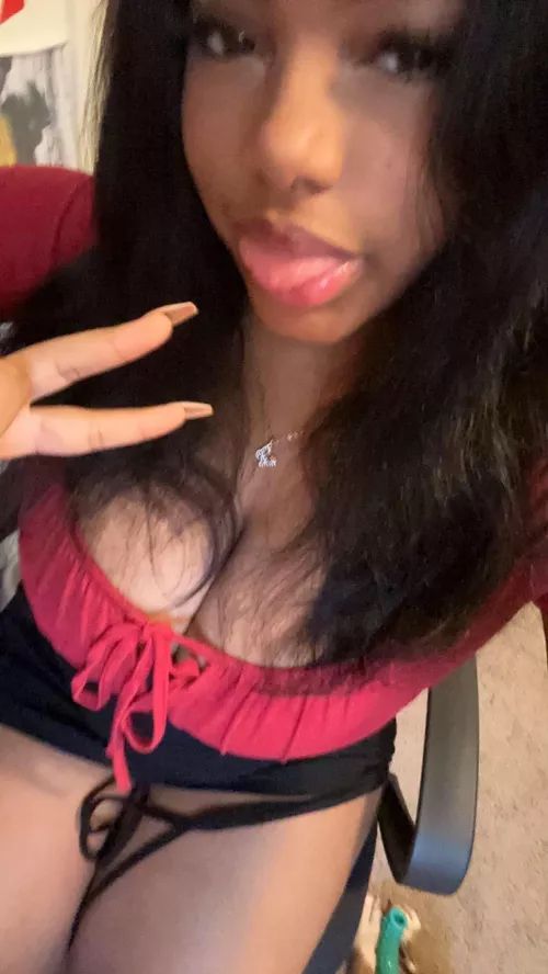 [online] F18 looking for serious sugar daddy💞