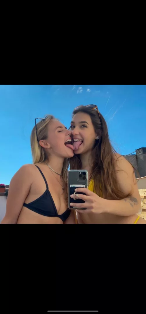 Sending masturbation to every guy that upvotes 🤤 (Yes i actually send try me) Telegram:@sweetgril33