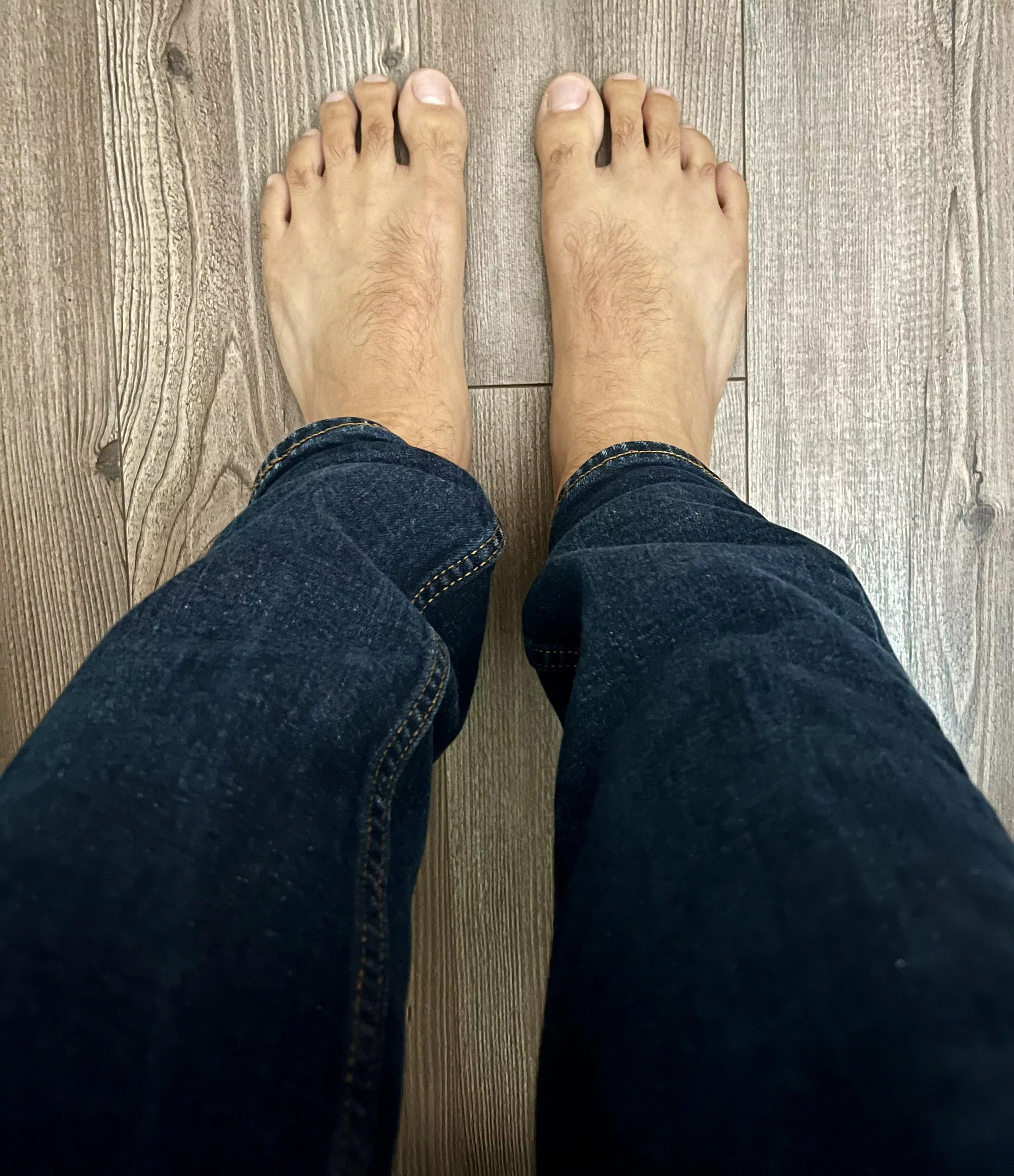 Tanned tops in jeans 10.5US (50) 