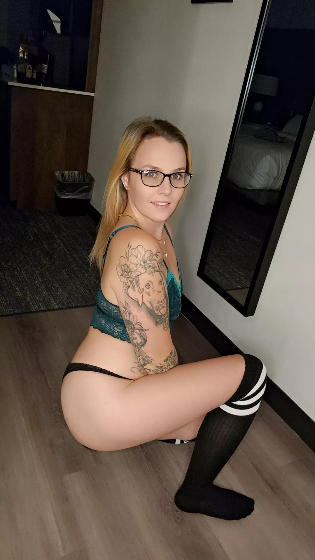 Taste me Tuesday 🤪 [F]