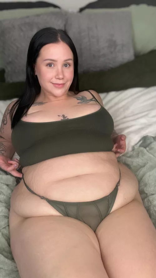 What’s your fav thing about big girls? :)