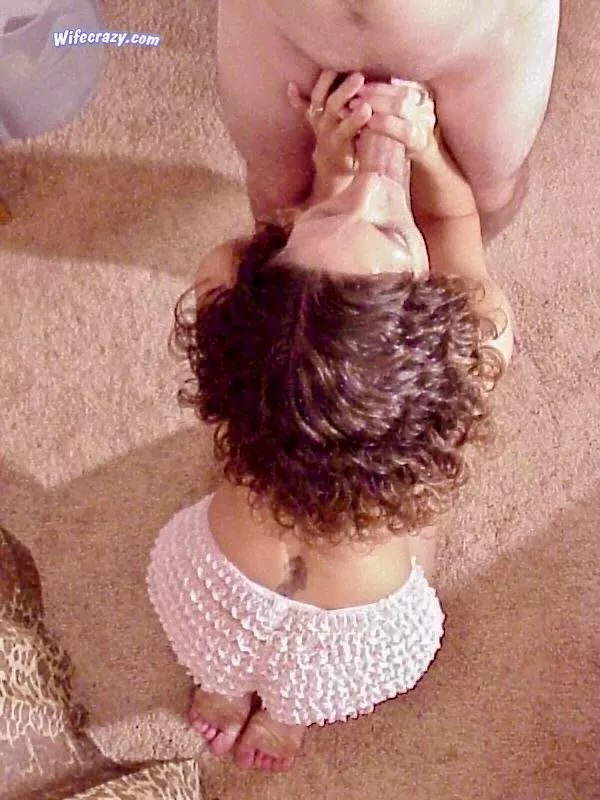 Younger Stacie sucking Boo 