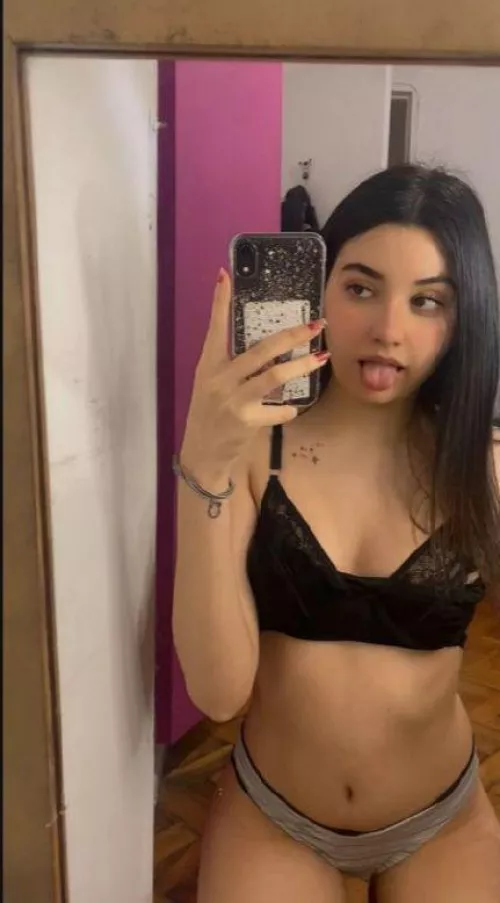 your fav whore is here 