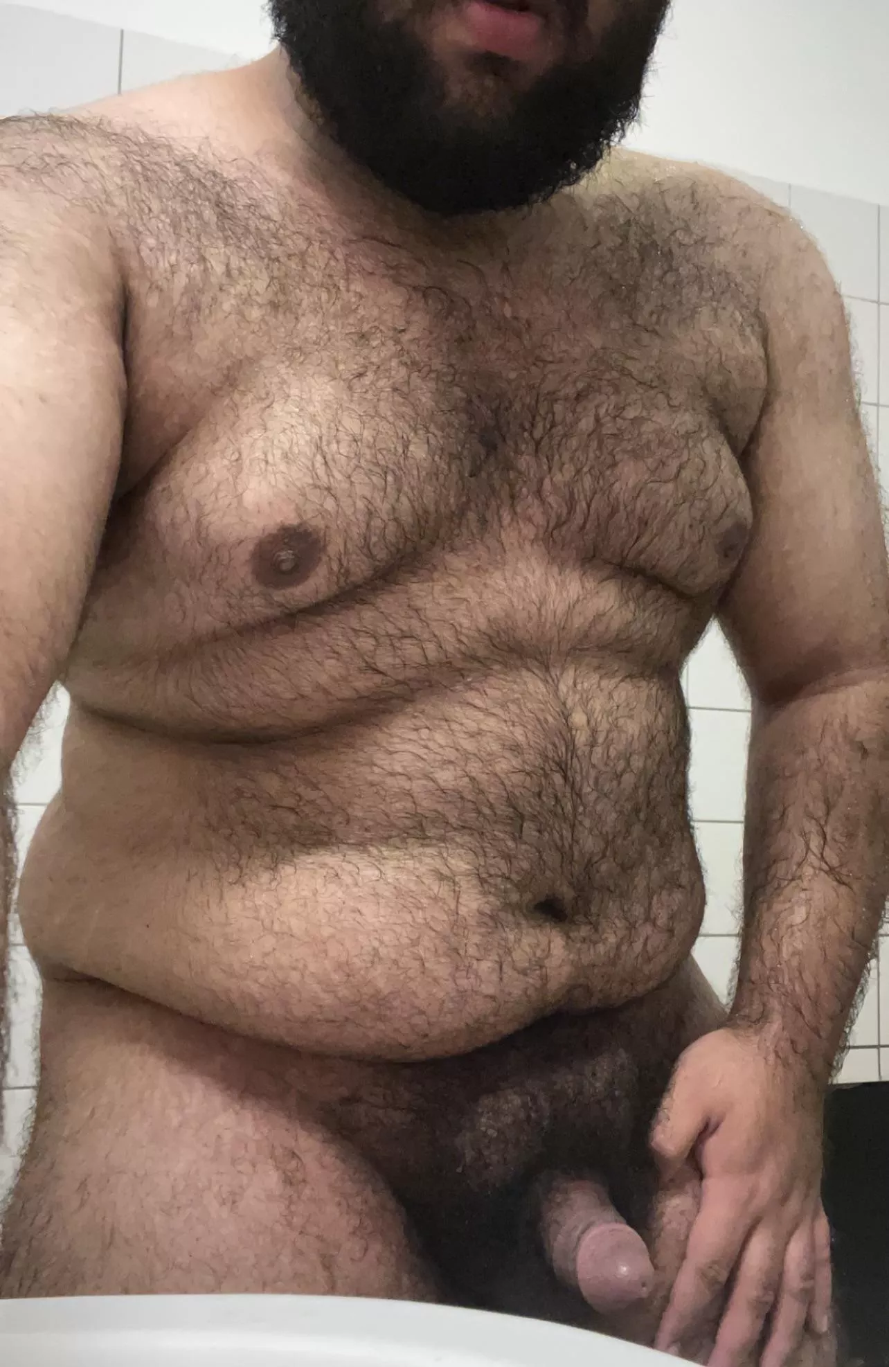 21 bottom bear in need of more gay friends to chat :p