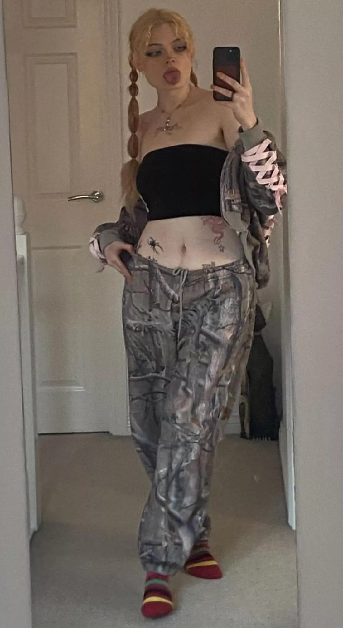 21year old British goddess - be a good little sissy whore and bark for mommy like a good little looser. ❤️🇬🇧