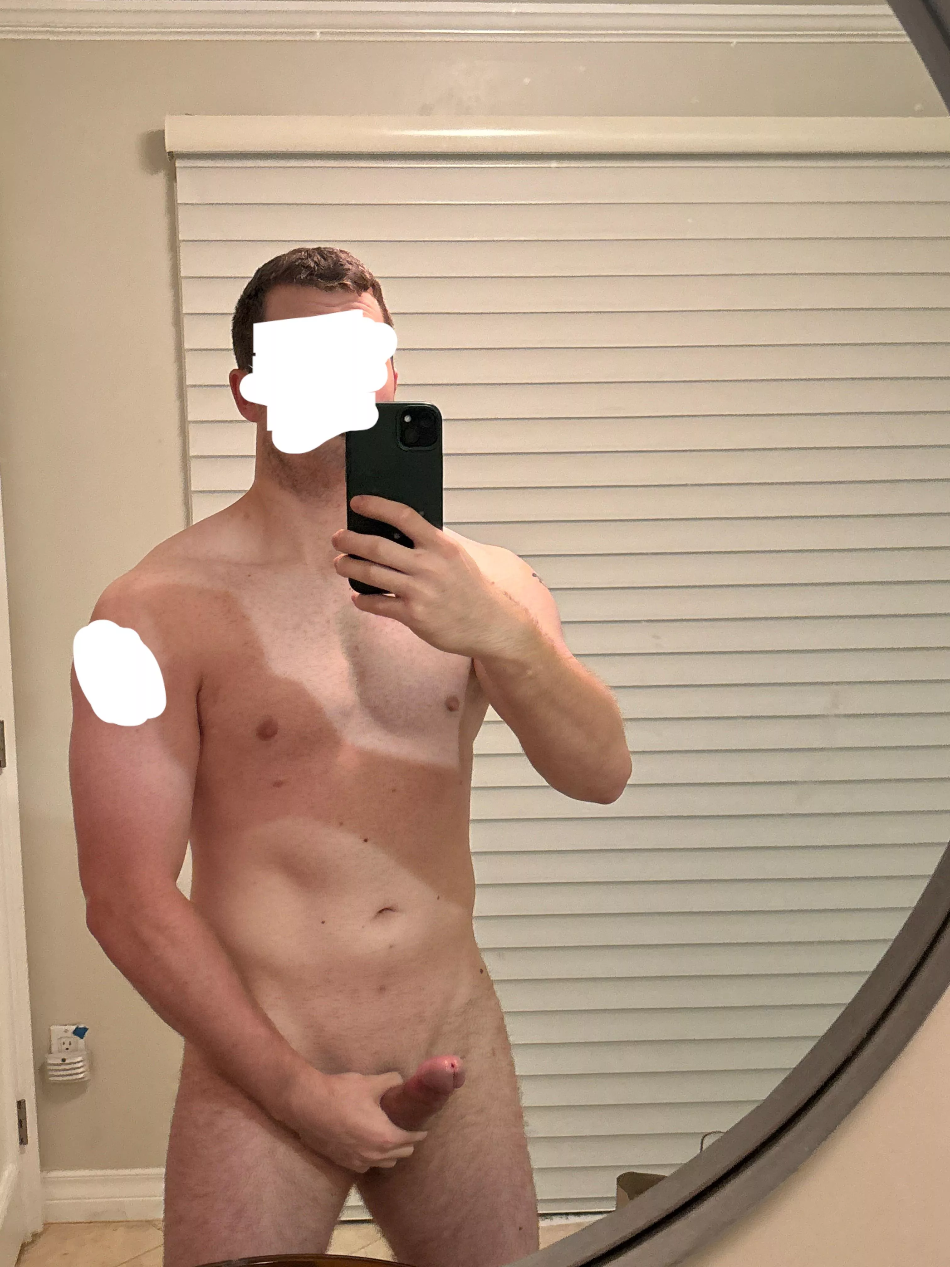 25 M OF Creator looking for people to collab with