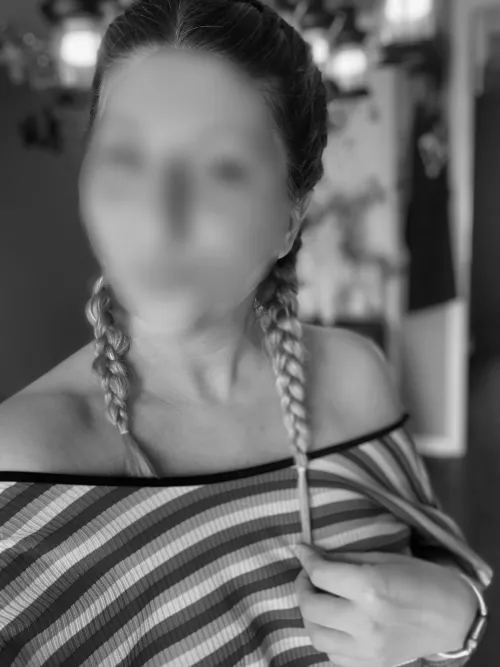 38 [MF4A] #Scranton. Looking for ideas and scenarios to get her dicked down