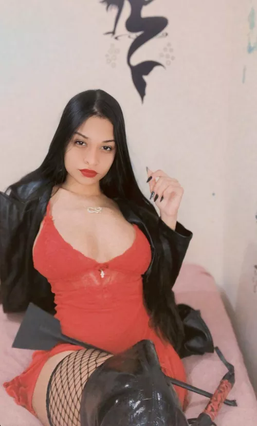 Are you ready to serve,little one?🖤⛓️