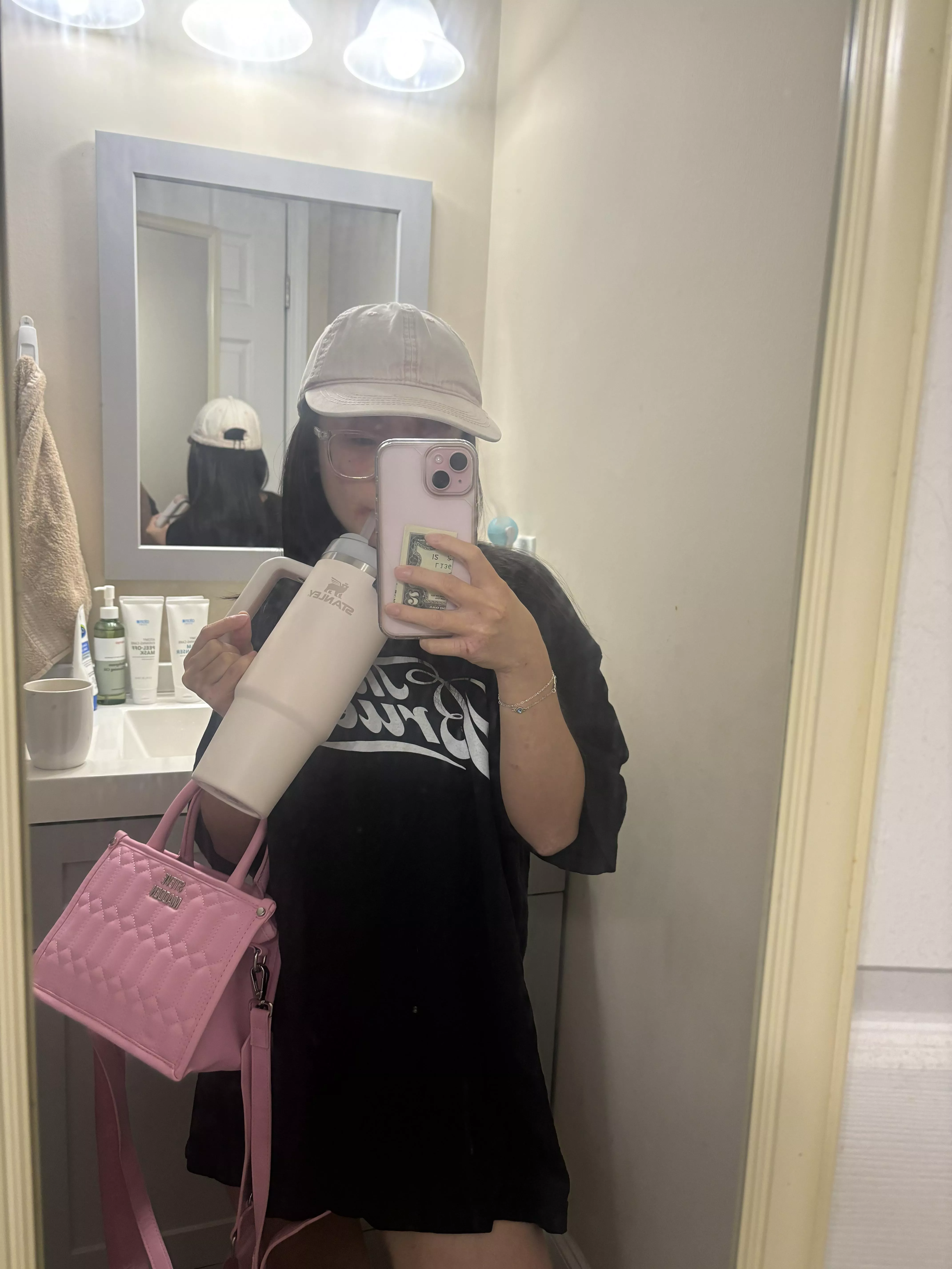 can you tell my fav color is pink and black?