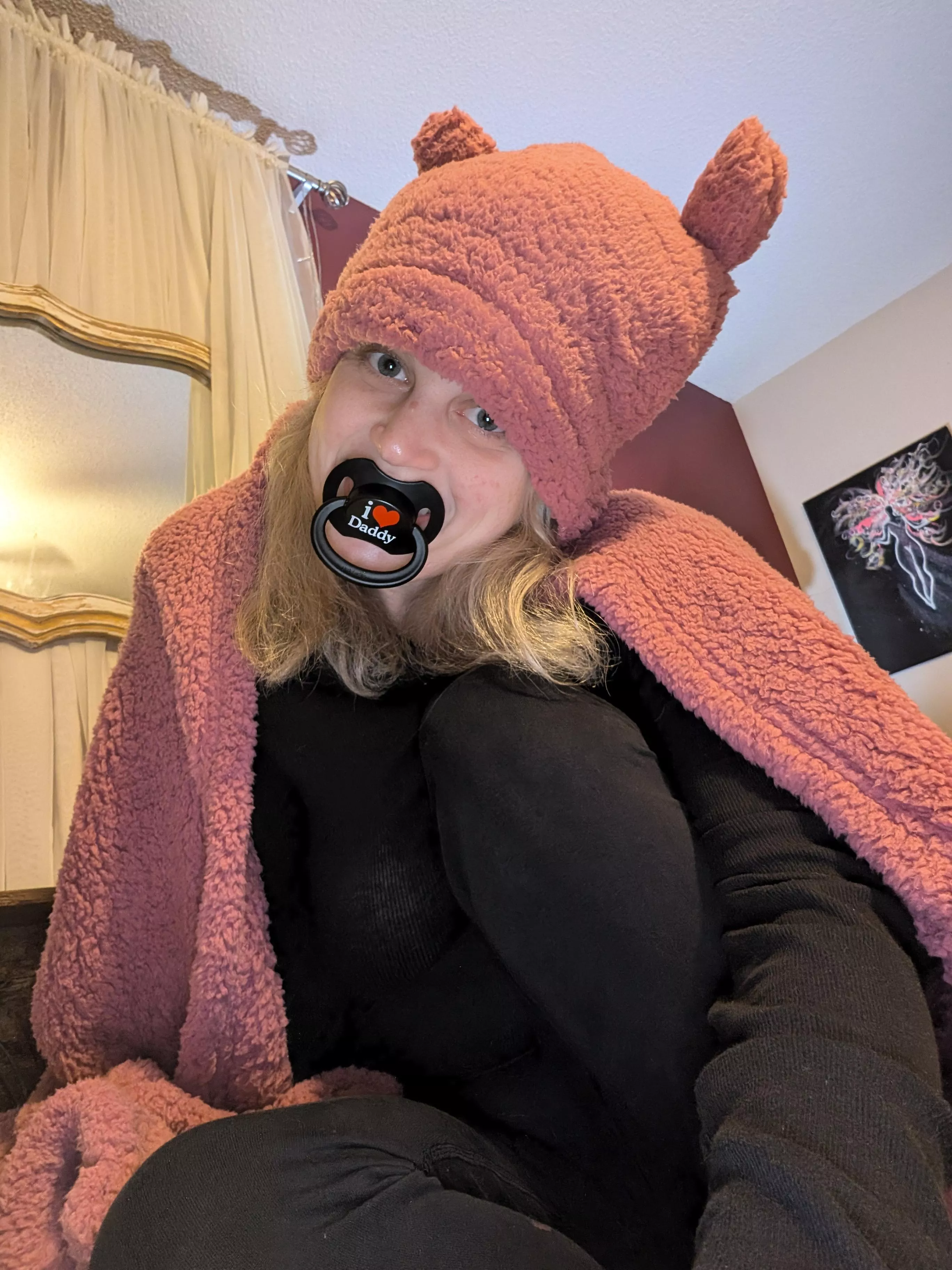 Daddy got me my first paci! I love it. 