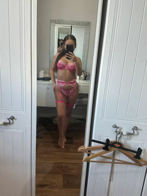 feeling pretty in pink F18