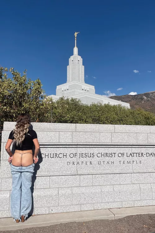 High priestess showing off her best asset