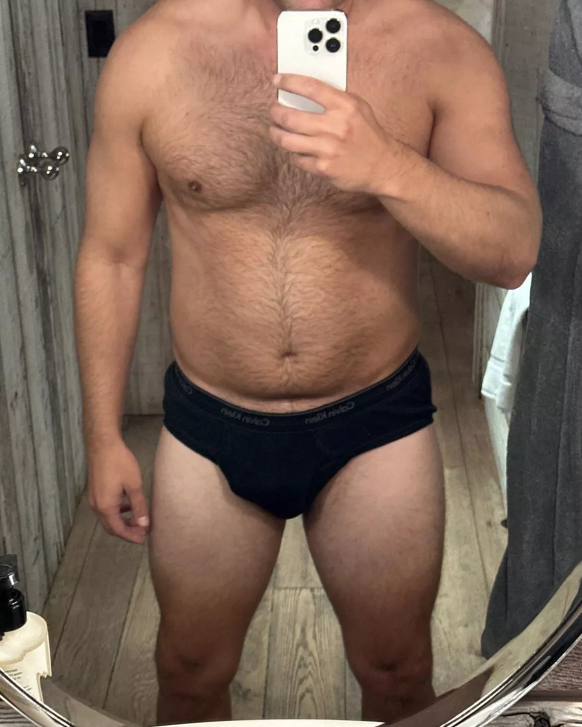 Hotel mirror for the win. (39)