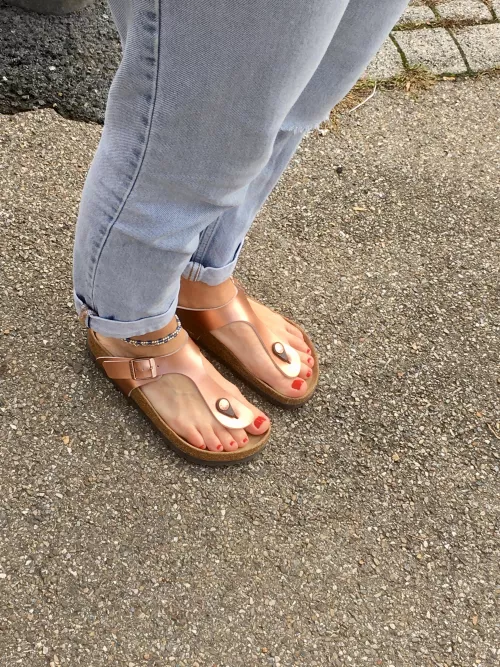 I caught you staring and I like it 🤭