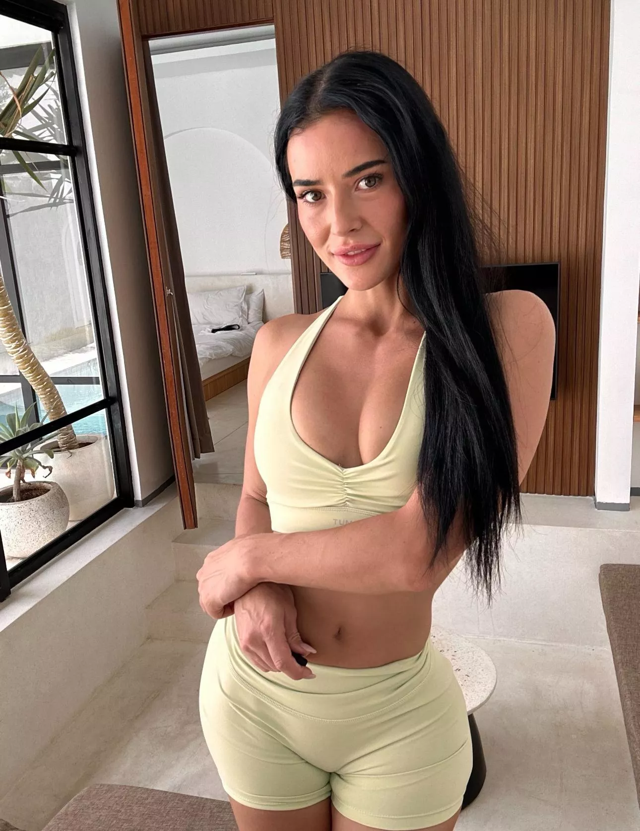 I hope this cleavage will get me a fwb at the gym