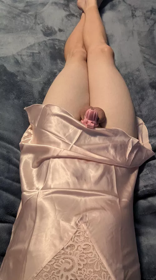 I love waking up and having an instant reminder that I'm a sissy girl 💕🔐