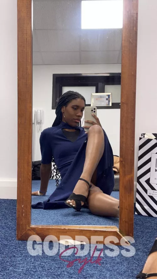 I’m bored, entertain me with your wallet