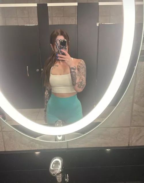 I’m not leaving till I’m properly bred like a good whore 😘🥵