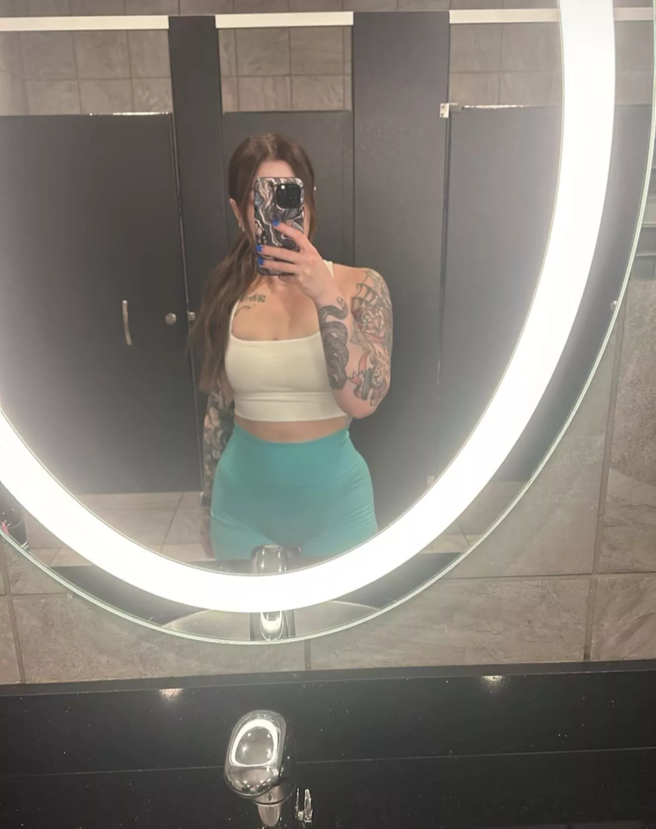 I’m not leaving till I’m properly bred like a good whore 😘🥵