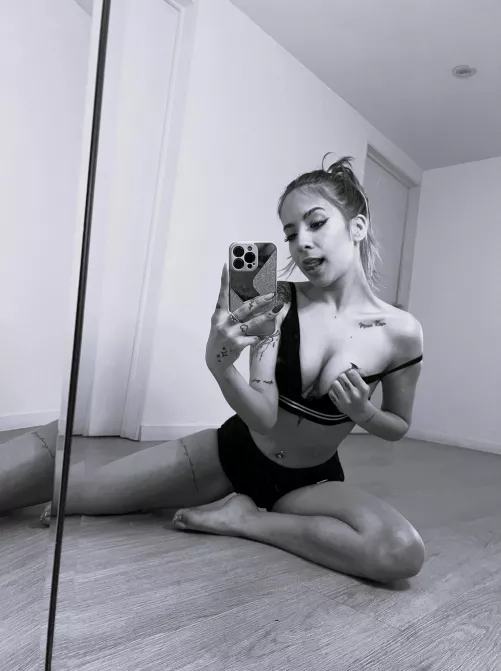 Imagine all the other mirror selfies I take