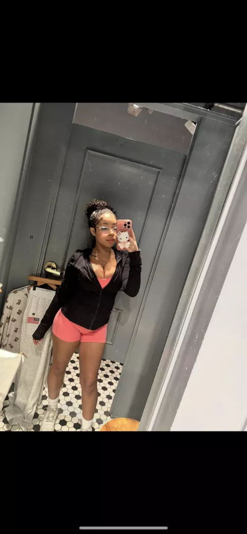 it’s pay day simps which means you have my money. send it now, don’t make mommy mad, remember i have the key